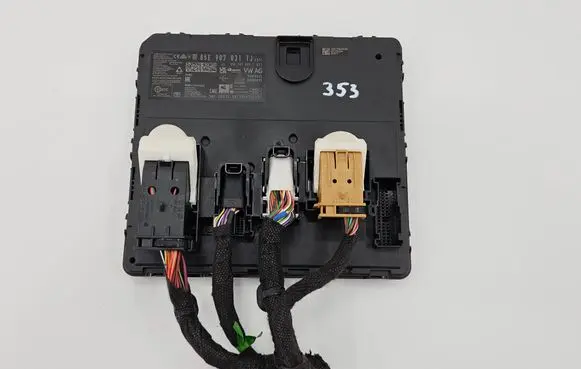 Audi A5 Central body control module 85E907031TJ 85E907031