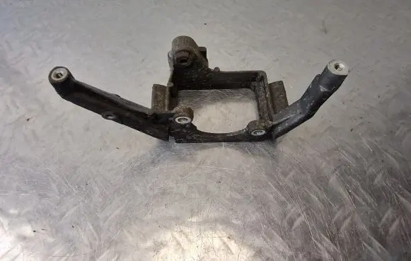 Audi A6 S6 C5 4B Power steering pump mounting bracket 078145383C