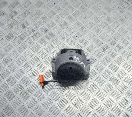 Audi A5 8T 8F Engine mount bracket