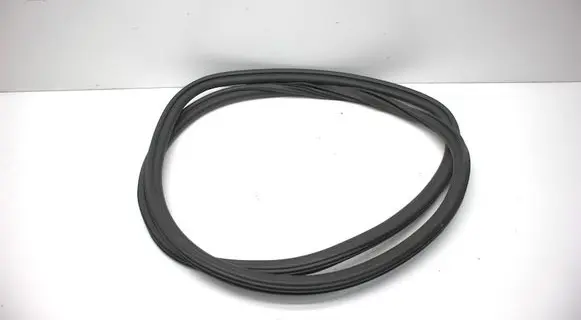 Porsche Macan (95B) Rubber seal rear door 95B833721D