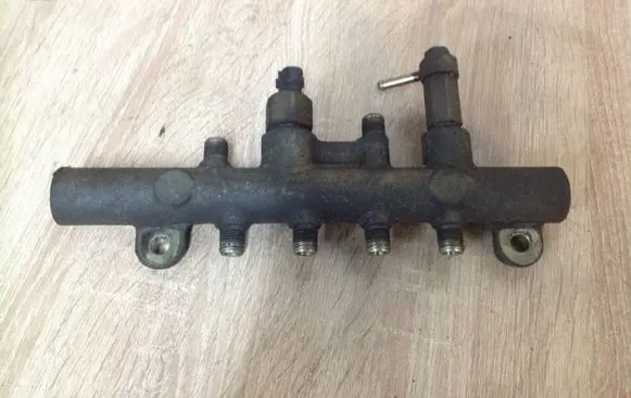 Mazda 6 Fuel main line pipe