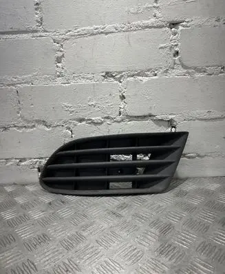Volkswagen Golf Plus Front bumper lower grill 5M0853666