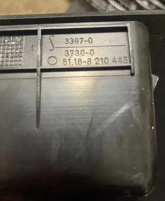 BMW 5 E39 Glove box 51168159701 51168210445