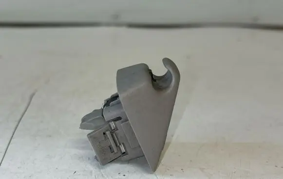 Volvo V70 Sun visor clip/hook/bracket 