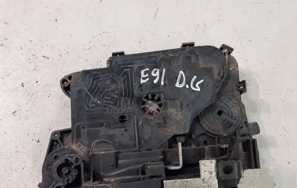 BMW 3 E90 E91 Rear door lock 7229468