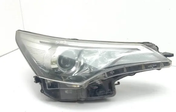 Toyota Avensis T270 Headlight/headlamp