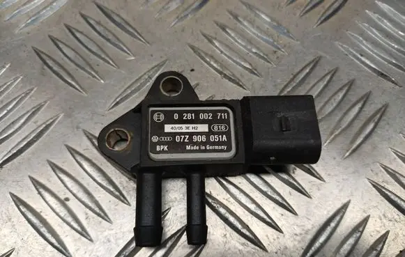 Audi A6 S6 C6 4F Exhaust gas pressure sensor 07Z906051A 0281002711