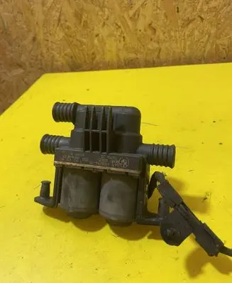 BMW 7 E65 E66 Coolant heater control valve 6908294