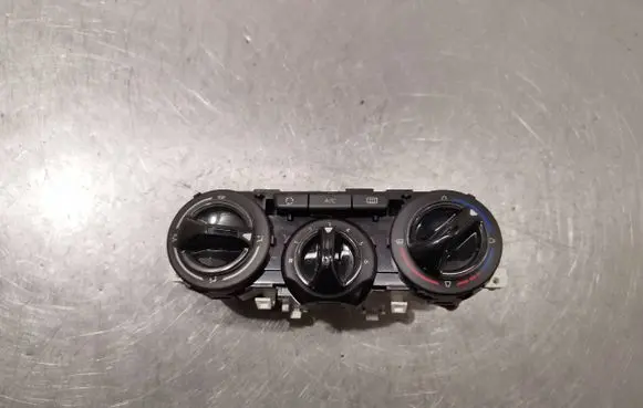 Peugeot 208 Climate control unit 96722483