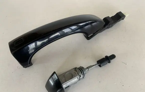 Audi Q7 4M Front door exterior handle 4H0837205 4M1837167 4M1837879
