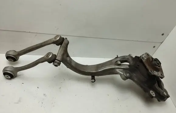Audi A4 S4 B9 Front wheel hub 8K0407560 8W0407560 DECDB81
