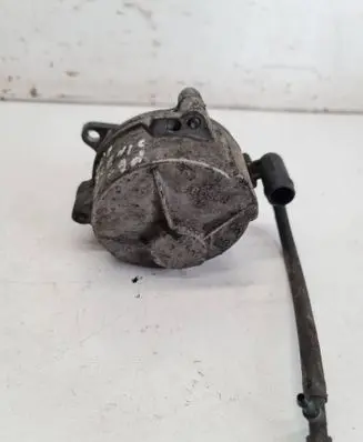 Renault Scenic II - Grand scenic II Vacuum pump 163354368