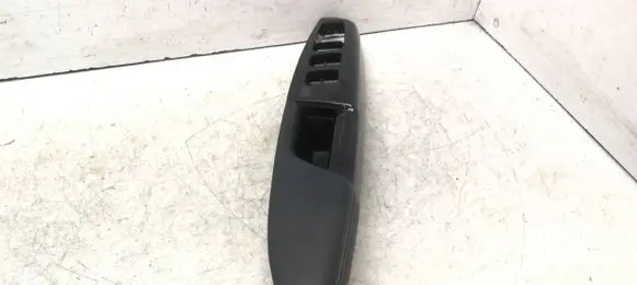 KIA Sportage Front door window switch trim 82710F1010 82710F1010WK 82731F1000