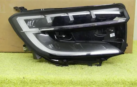 Renault Austral Headlight/headlamp 260100543R