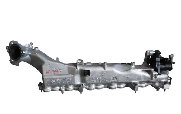 BMW 7 G11 G12 Intake manifold 7926141 8477109
