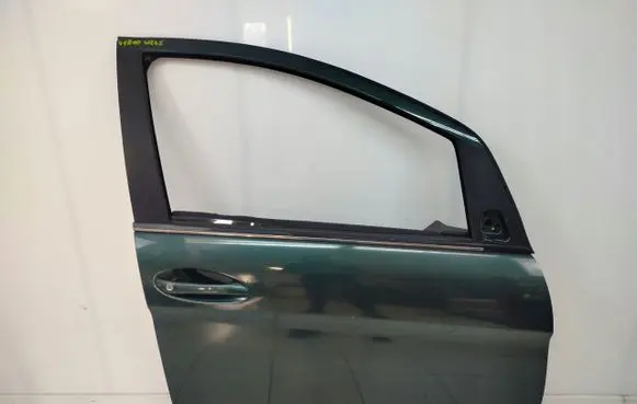 Mercedes-Benz B W245 Front door 