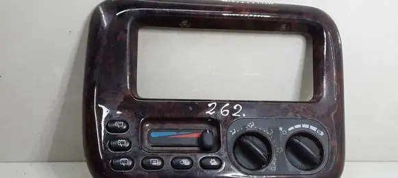Chrysler Voyager Climate control unit P4677356AB 1327B6AB
