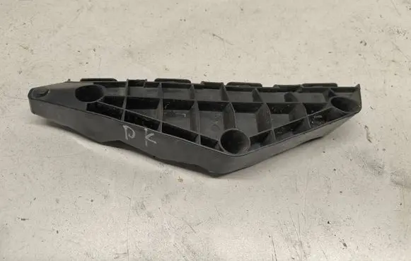 Toyota Avensis T270 Front bumper mounting bracket 5253605050