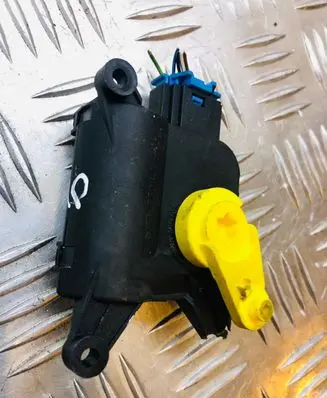 Volkswagen Eos Air flap motor/actuator 132801342