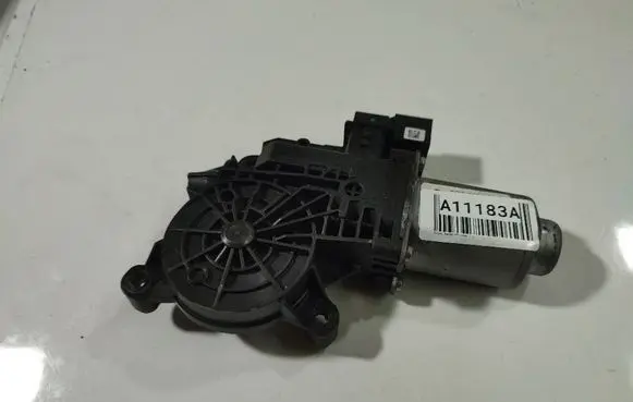 Skoda Roomster (5J) Front door window regulator motor 430090A0