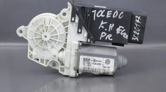 Seat Toledo II (1M) Front door window regulator motor 1J1959801C