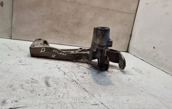 Volkswagen Touran I Front lower control arm/wishbone 1K0199296E