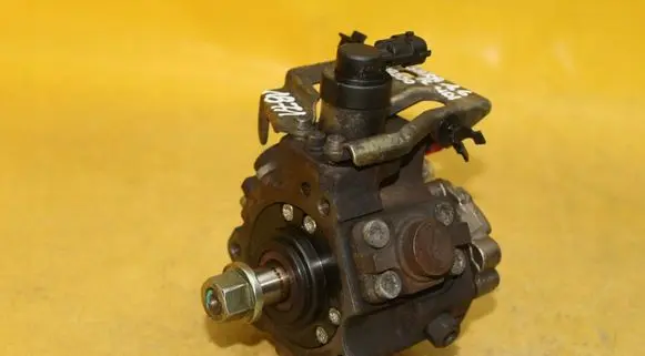 Citroen Xsara Picasso Fuel injection high pressure pump