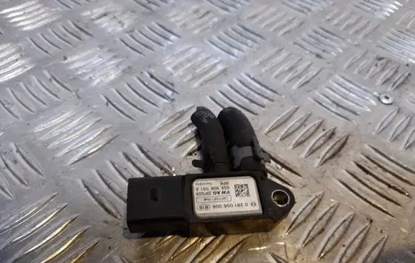 Volkswagen Touareg II Exhaust gas pressure sensor 059906052A