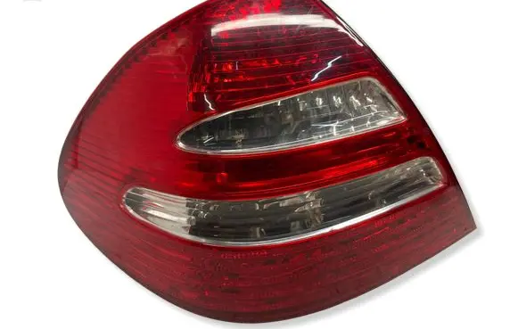 Mercedes-Benz E W211 Rear/tail lights A2118200364