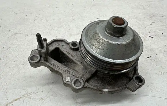 Opel Corsa F Water pump 9803094380