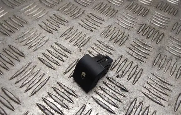 Peugeot 207 Central locking switch button 96570636XT