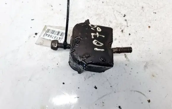 Engine mount bracket