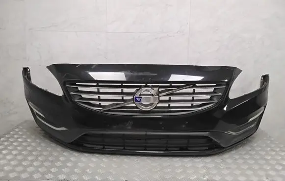 Volvo V60 Front bumper 31323831