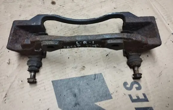 Chrysler Pacifica Front Brake Caliper Pad/Carrier 