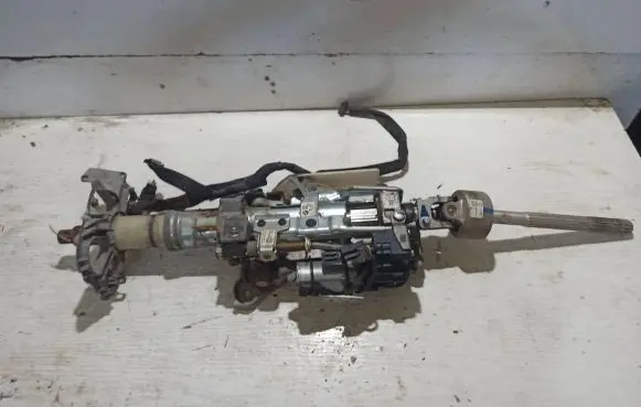BMW 5 E60 E61 Steering wheel axle 6780881 200868837 0358708