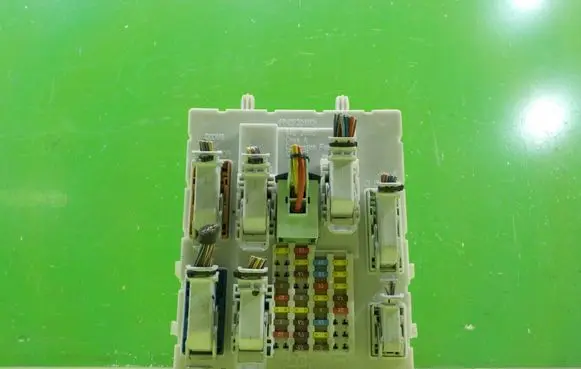 Ford Focus Fuse box set F1FT14A073DD BEZPIECZNIKOW