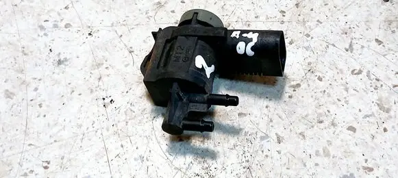 Audi A4 S4 B7 8E 8H Turbo solenoid valve 1J0906283C