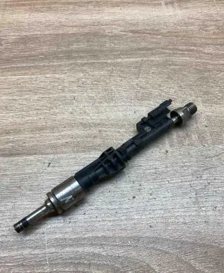 BMW X3 F25 Fuel injector 0261500109 1364759787004 06050994