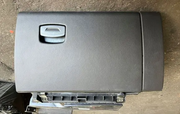 Renault Koleos II Glove box 685003744R