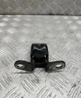 Hyundai ix35 Front door lower hinge 