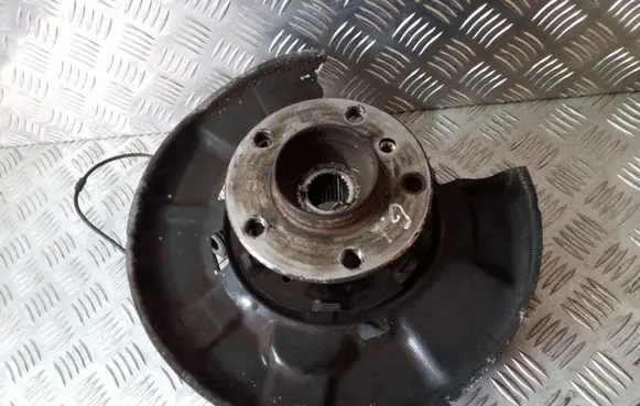 BMW 1 F20 F21 Rear wheel hub spindle/knuckle 