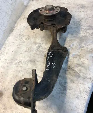 Volkswagen Jetta VI Rear wheel hub