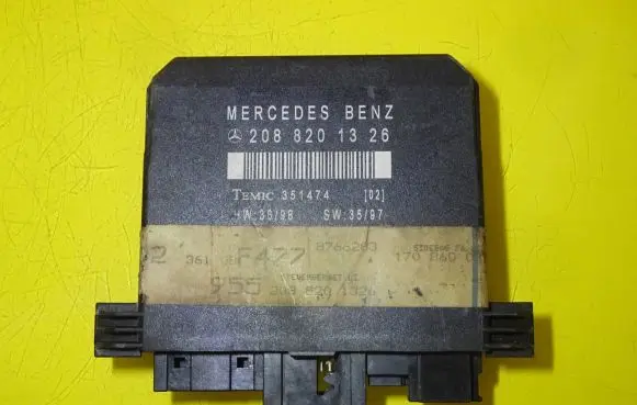 Mercedes-Benz CLK A208 C208 Door control unit/module 2088201326
