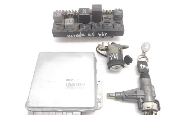 Audi 80 90 S2 B4 Engine ECU kit and lock set 443941822A 8A0907051X 69230238