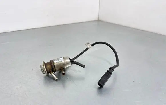 Audi Q7 4M AdBlue injector 4G0131113D