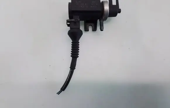 Audi A6 S6 C4 4A Turbo solenoid valve 1H0906627