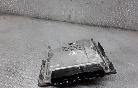 Chrysler Voyager Engine control unit/module P04727661AD 0281010290