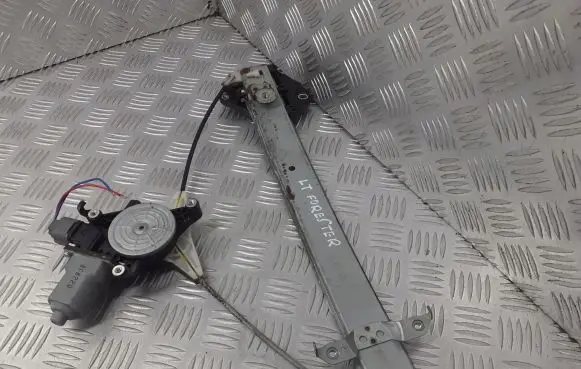 Subaru Forester SH Rear door window regulator with motor