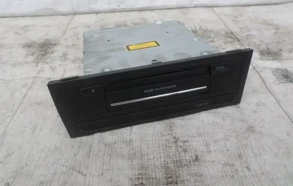 Audi A5 8T 8F Navigation unit CD/DVD player 8T2035666A