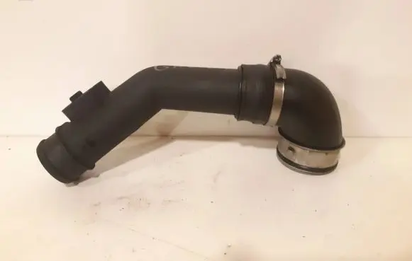 Intercooler hose/pipe